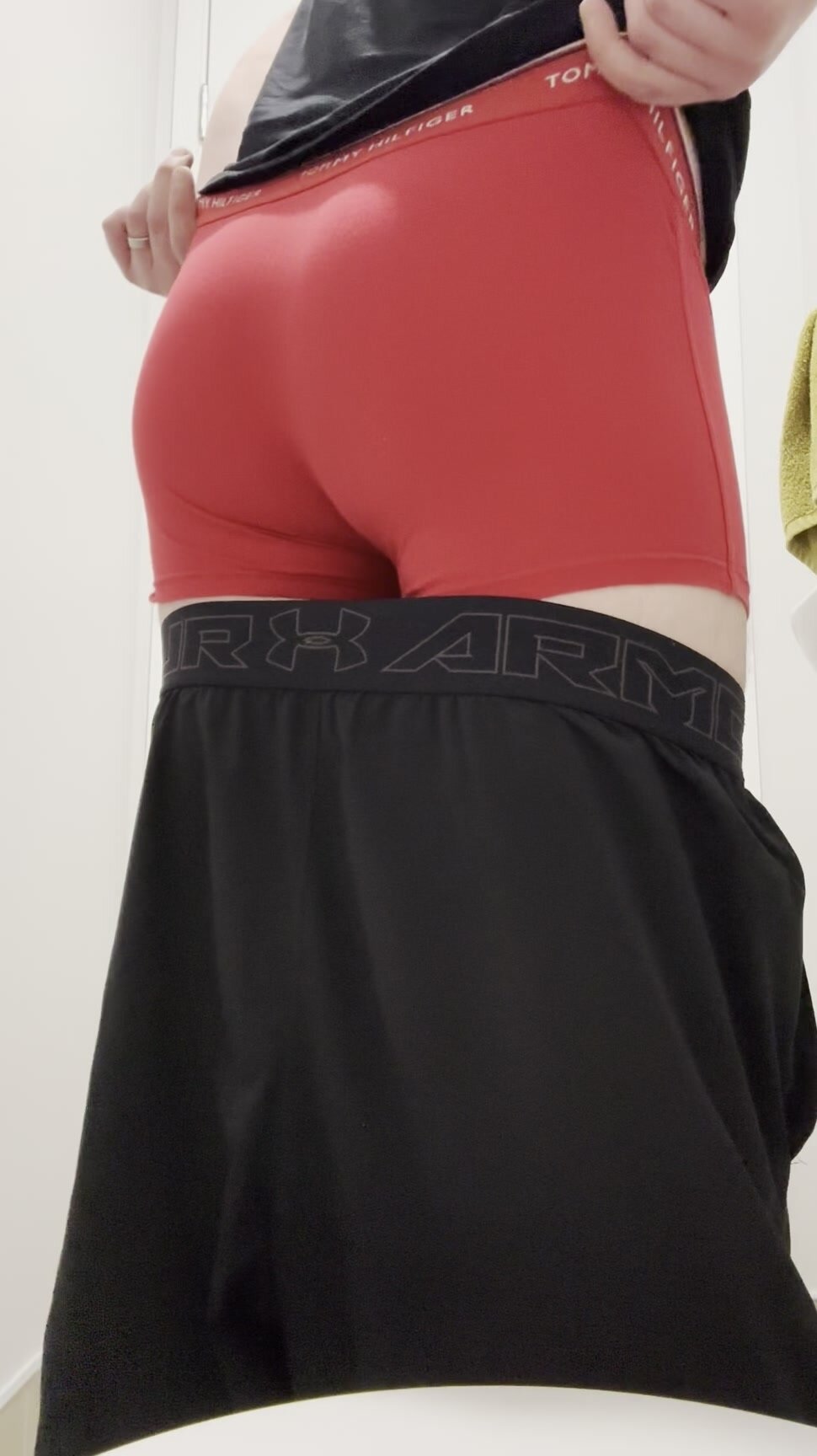 fit guy shows off ass
