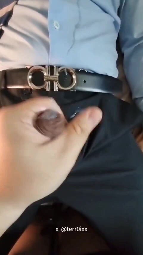 Man makes his friend cum