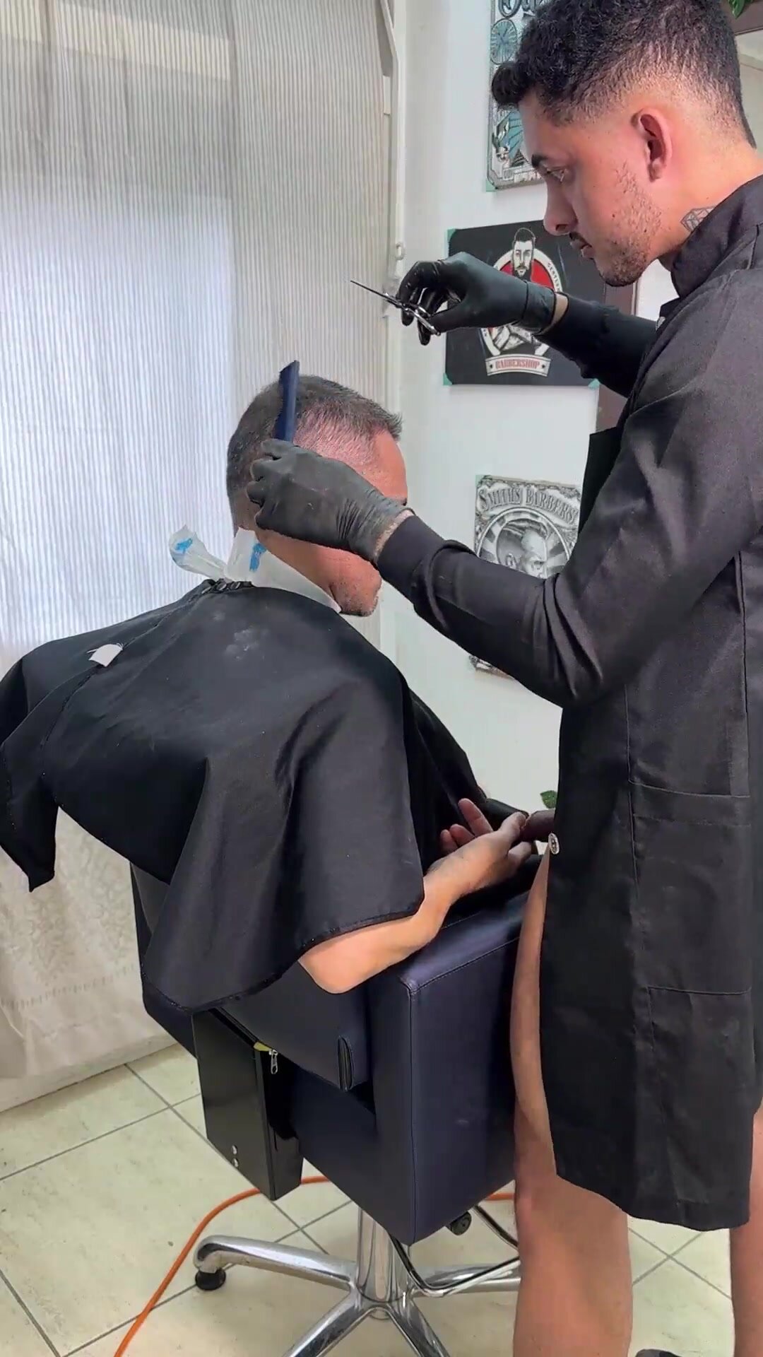 EROTIC HAIRDRESSER NUDE - 2