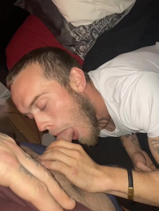 Amateur suck (no cum)