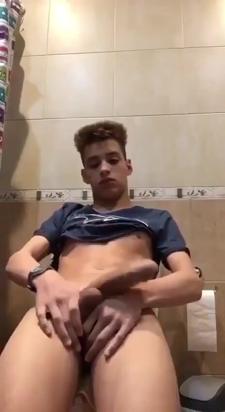 argentine guy showing cum