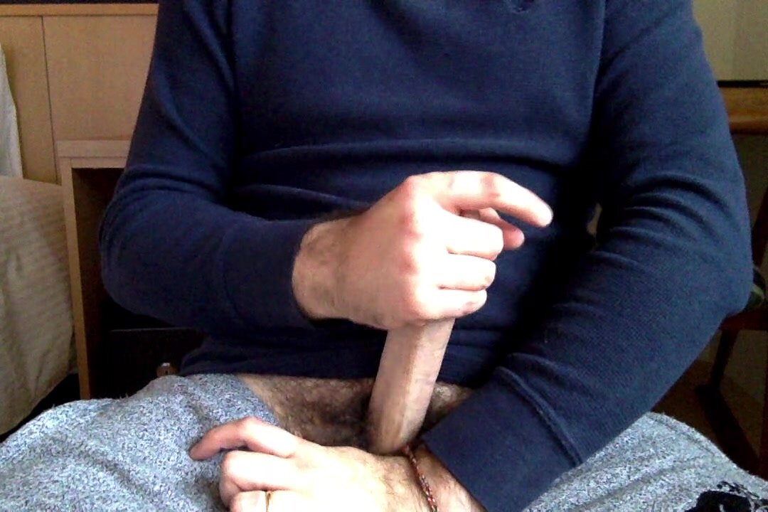 Vigorous jack off