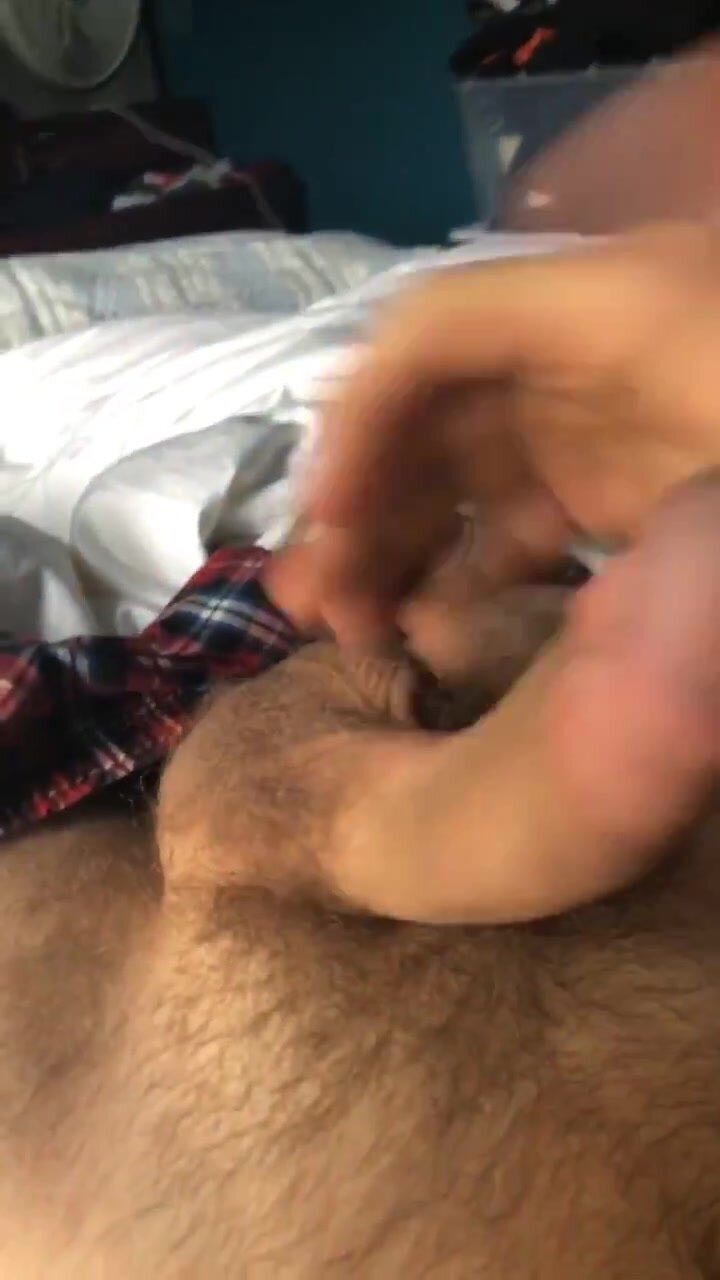 jerk off in bed