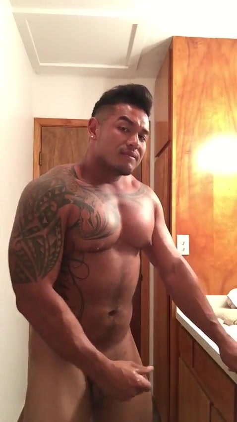 Maori New Zealand Muscle Show Off and Cum