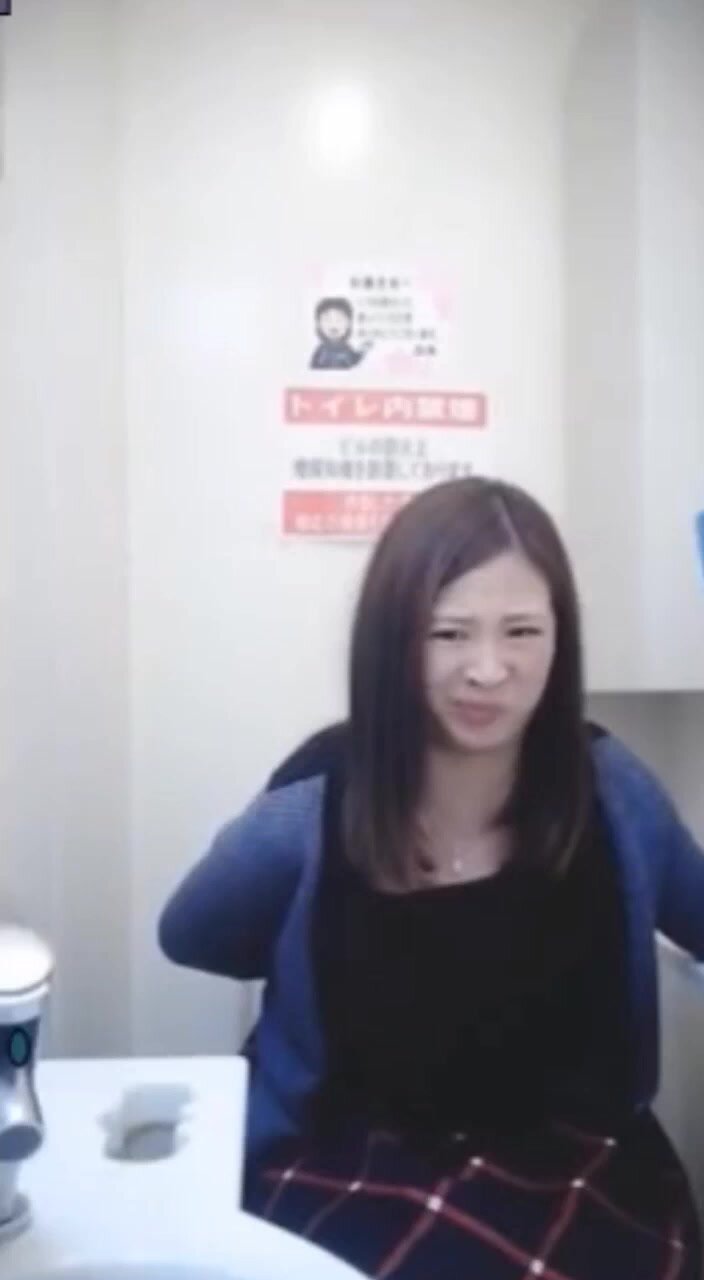 JAPANESE CONSTIPATED GIRL 24 - ThisVid.com