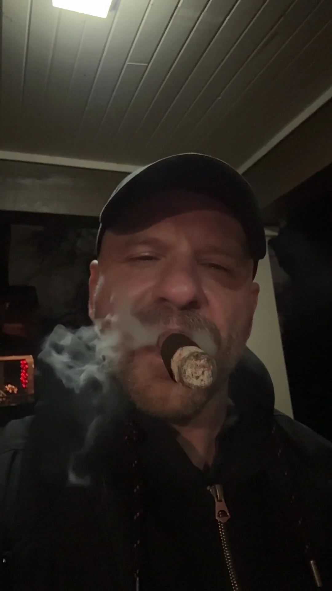 Cigar dad slow smoke - ThisVid.com