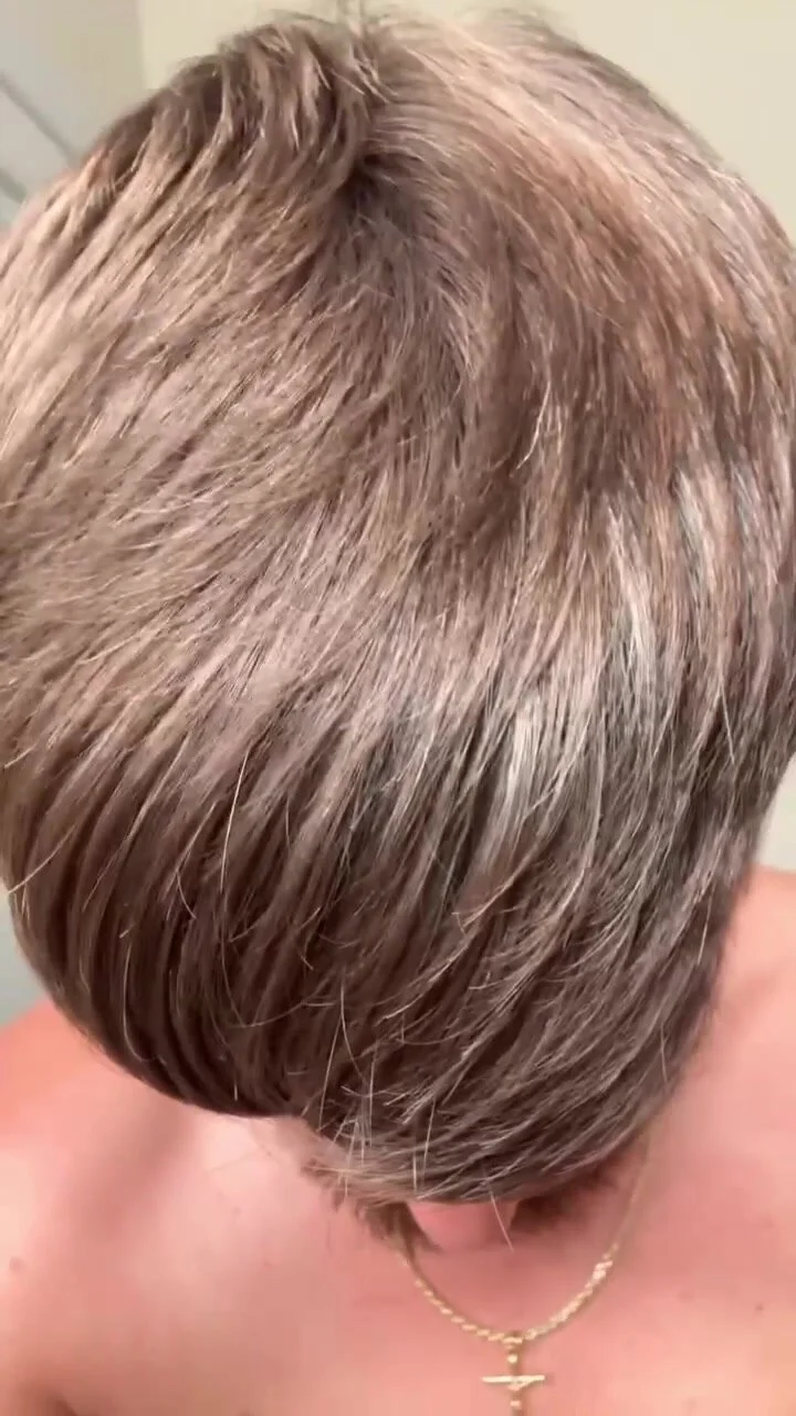 Perfect hair does exist - ThisVid.com