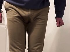 Pants pissing (male)
