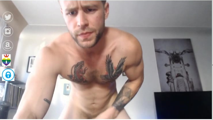 BRAD SHOWING GREAT BODY ON CAM