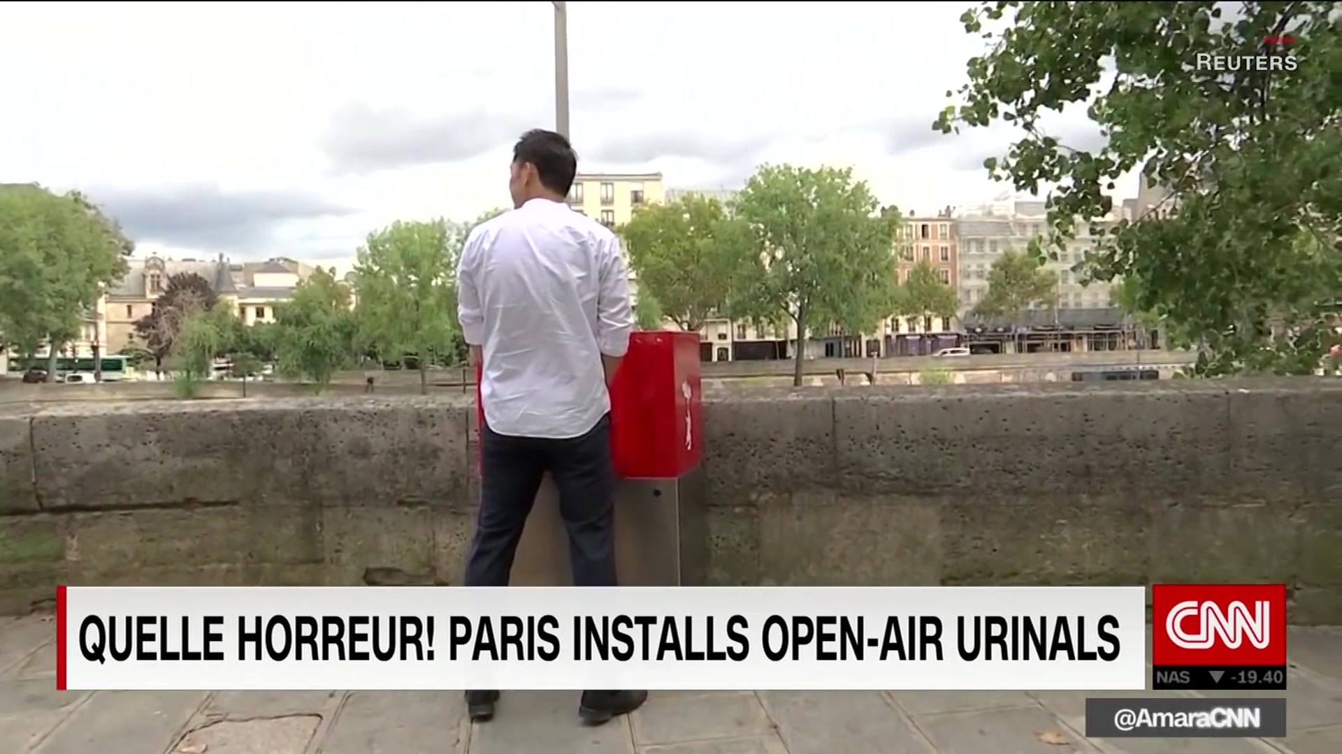 Open-air urinal in Paris (News)