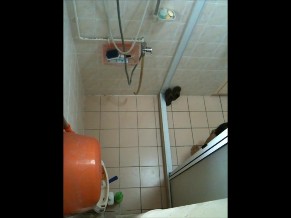 spy bathroom - video 312