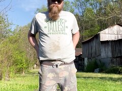 Pants pissing (male)