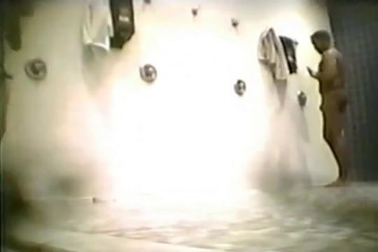 MALES SHOWER SPY - ThisVid.com