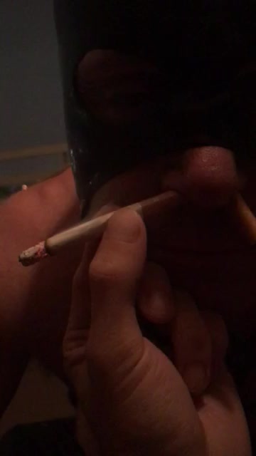 Ashtray boi smoking thru his nose - video 3