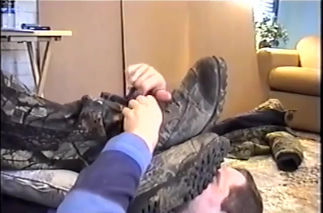 Master Uses slave's Head & Face as Rest for His Big, Stinking, Muddy Boots