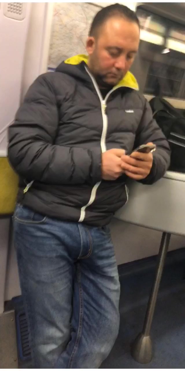 spying a HUGE Arabic bulge in the train