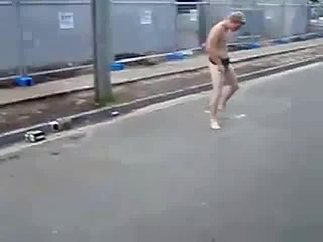 funny  fight naked fight public street
