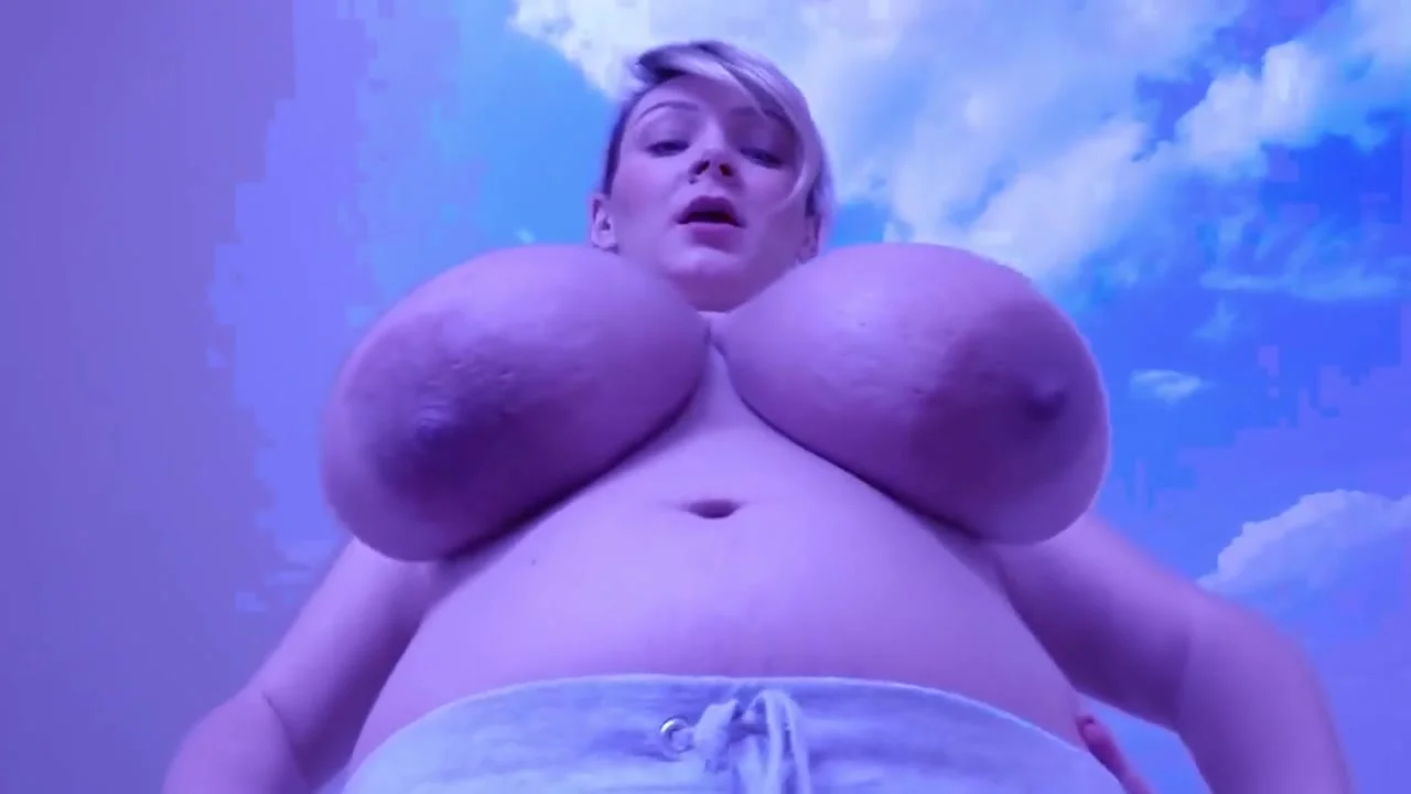 Giantess Huge Tits from below - ThisVid.com