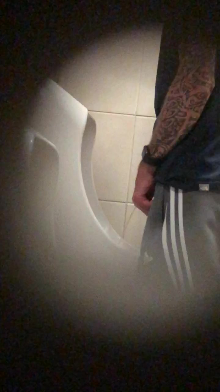 Hung uncut chav pissing