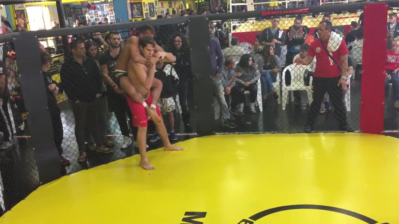 full exposure at fight naked public