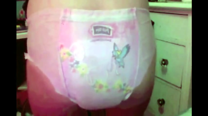 teen girl poops diaper - video 2