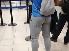 Culazo en el aeropuerto big booty straight
