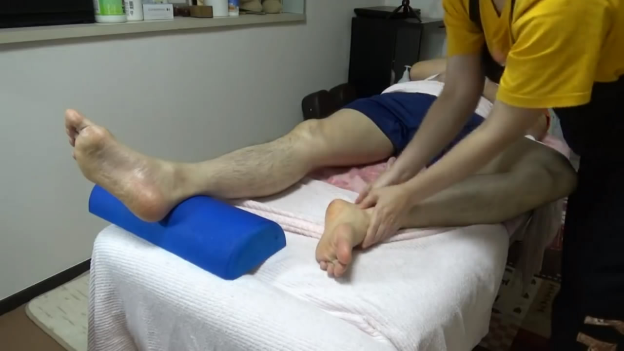 foot massage - video 7
