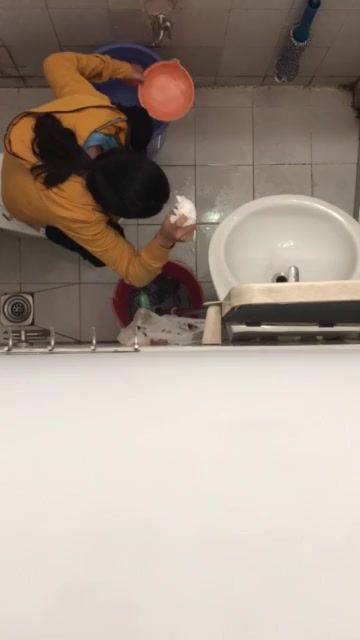 Vietnamese girl pooping toilet