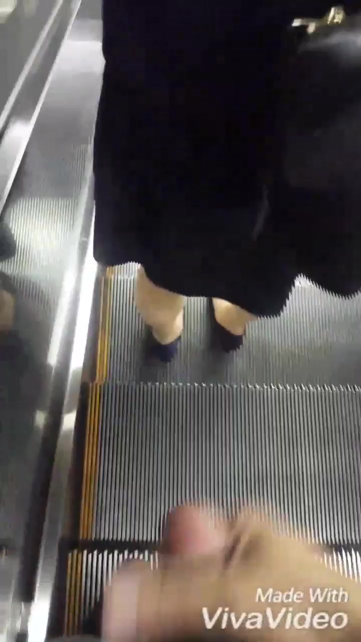 Public cum on Japanese girl on escalator 7