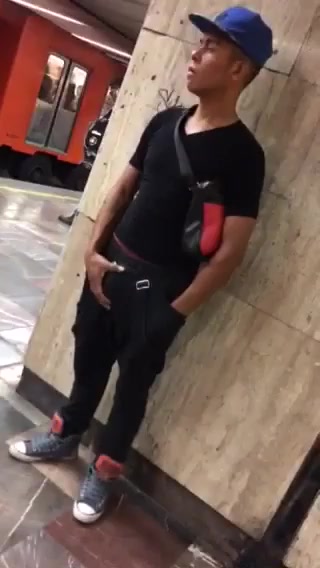 HORNEY LATINO TWINK