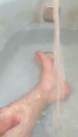 Quick Clean Dip in the Tub