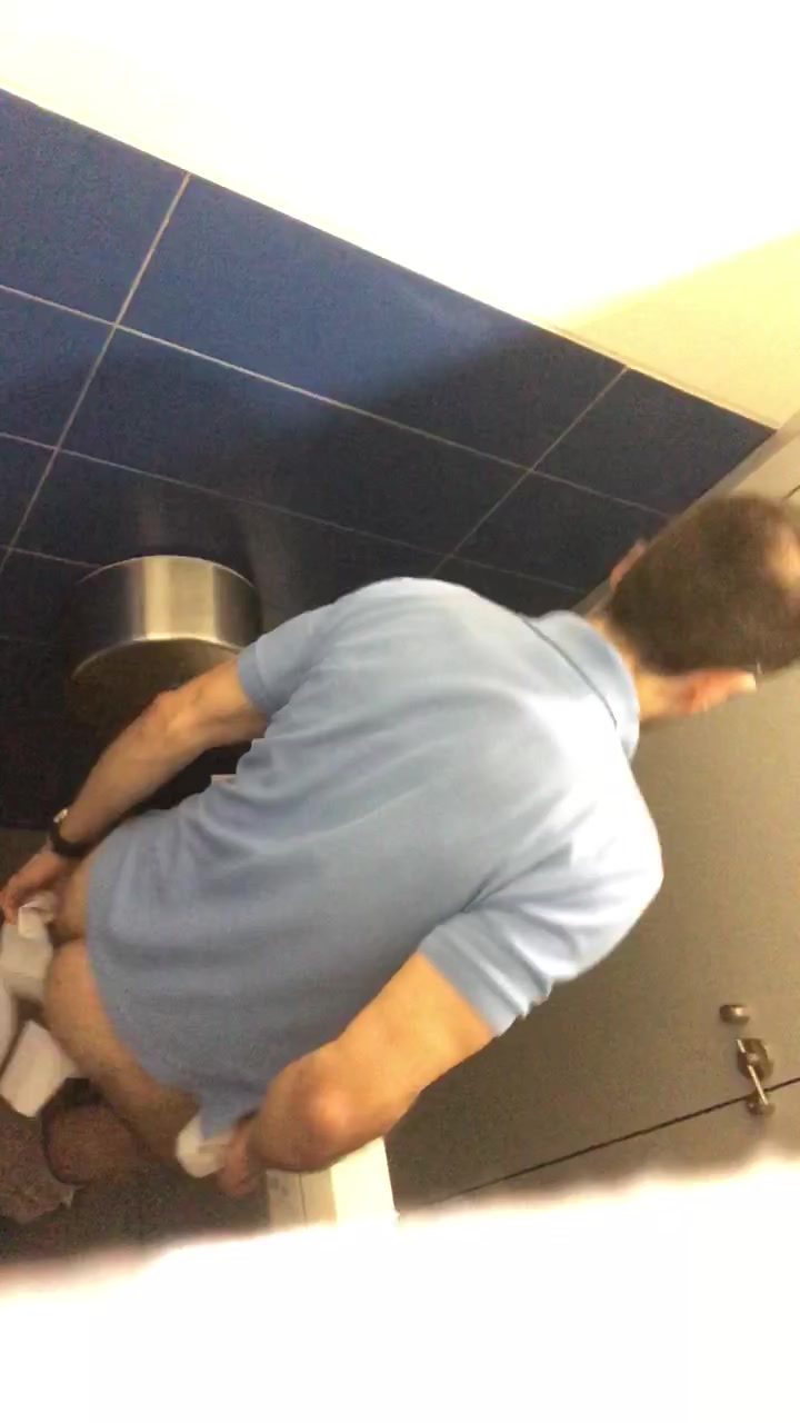 Daddy wiping