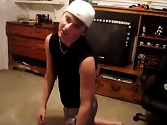 Farting on command - video 36