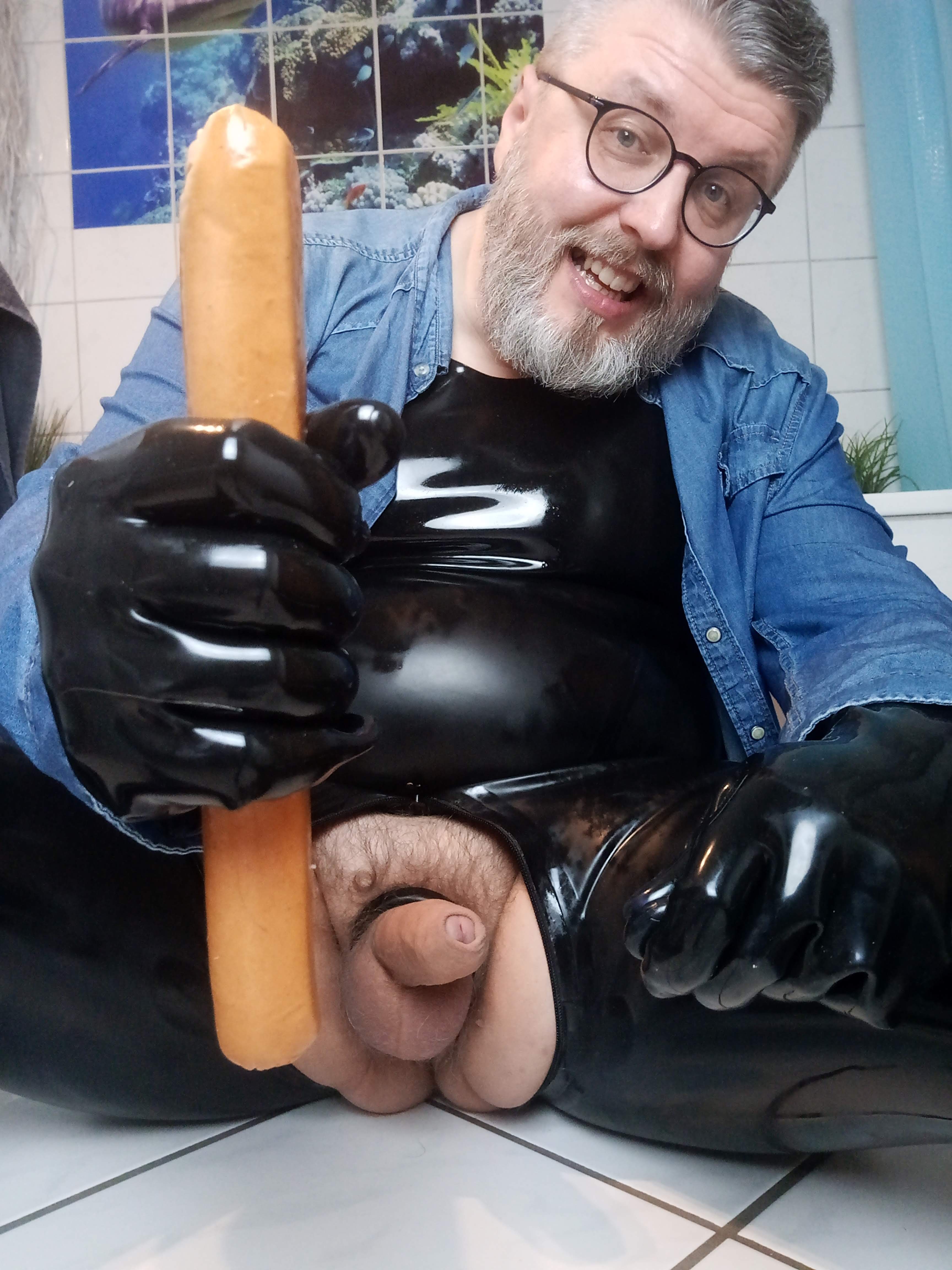 XXL Sausage Gagging with lots of Spit & Snot (Rubber/ Latex)