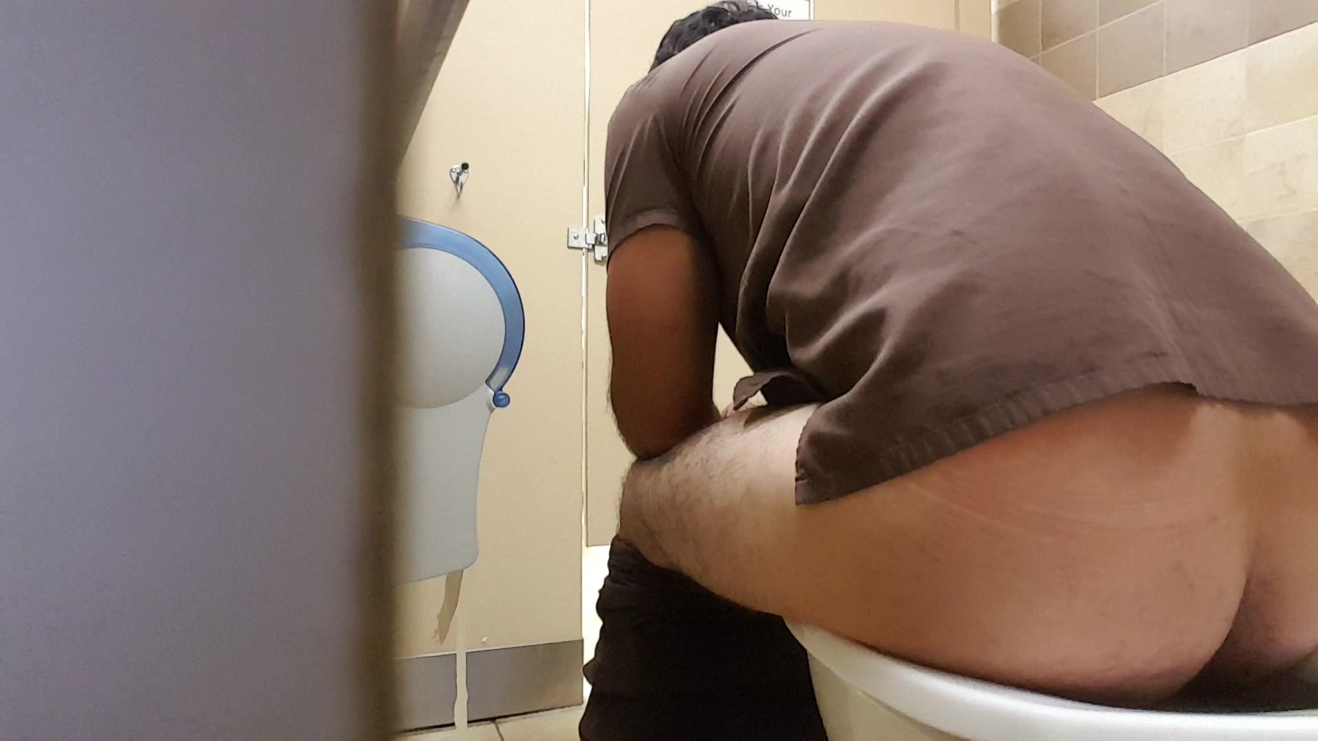 Baño público - video 6