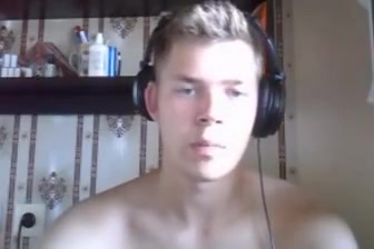 Guy Shows Hole and Round Bubble Ass on Cam
