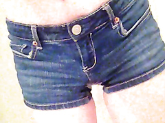Teen Girls Pees Her Jean Shorts, SUPER CUTE