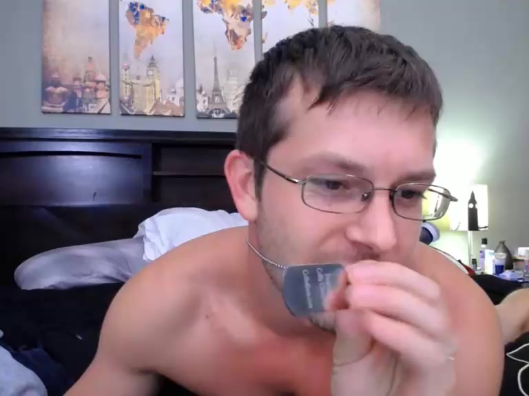 FUCKING HOT GUYS ON CAM CHILLING