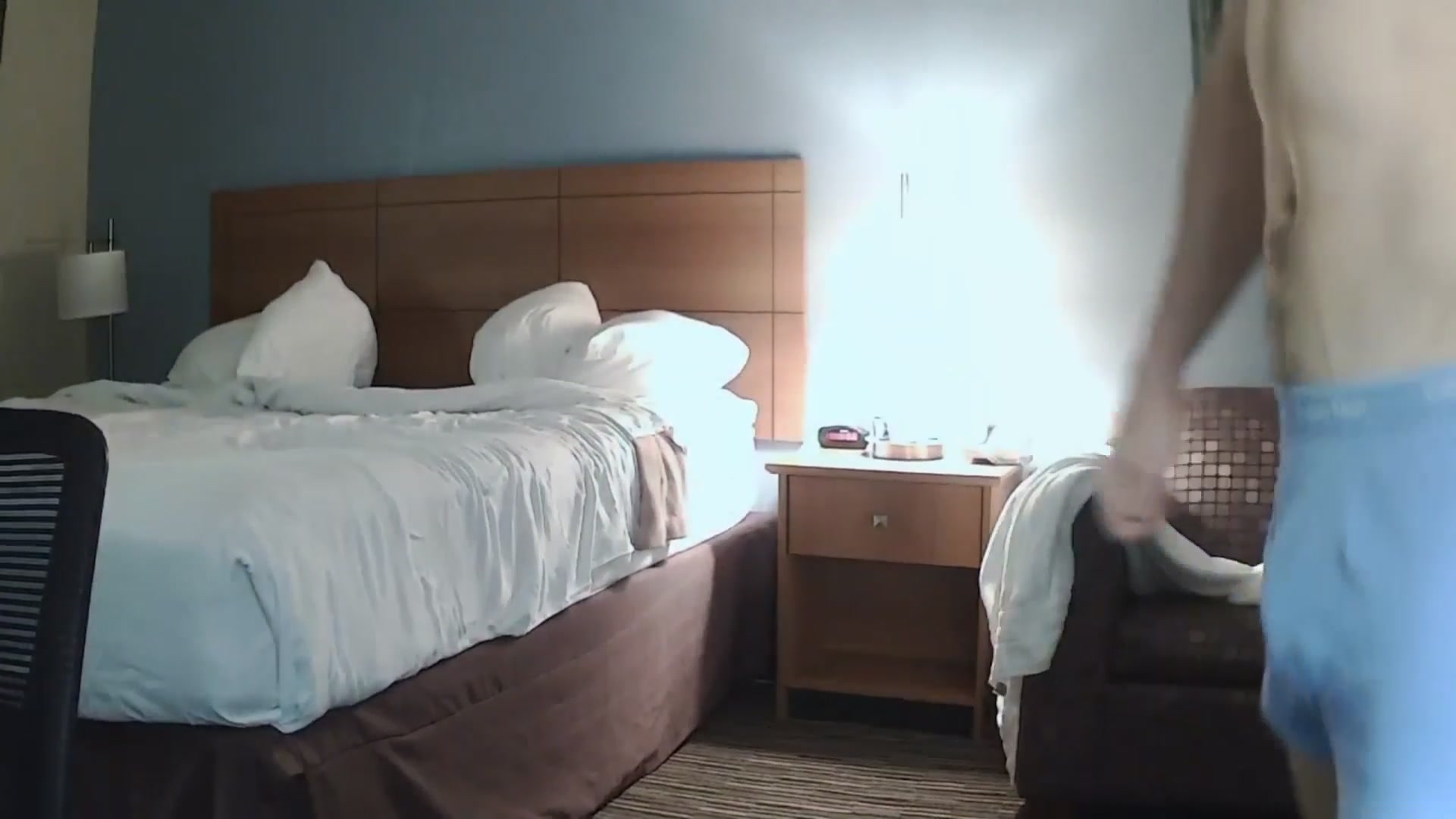 Streamers: Streamer Showing Big Bulge - ThisVid.com