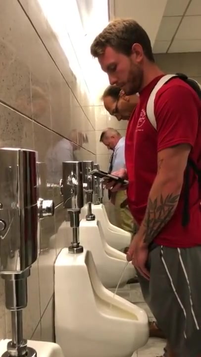 HOT GUYS PISSING AT THE URINAL79