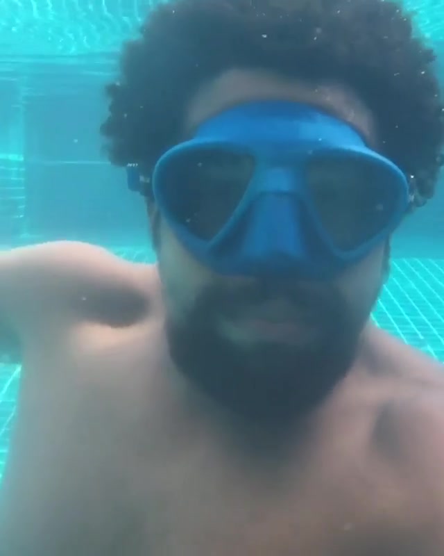 Underwater breatholding cutie