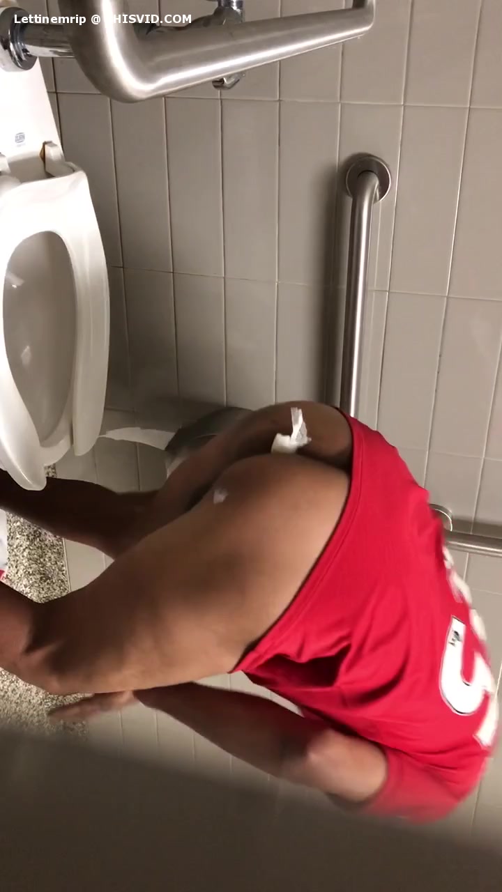 hot dude wiping his ass