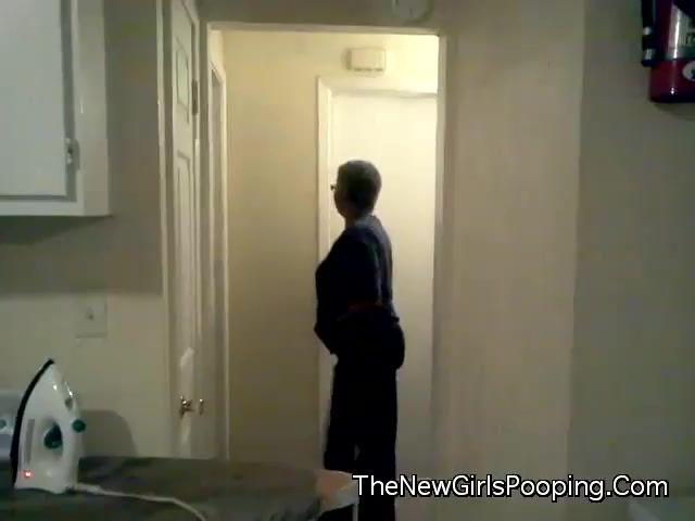 pooping - video 271