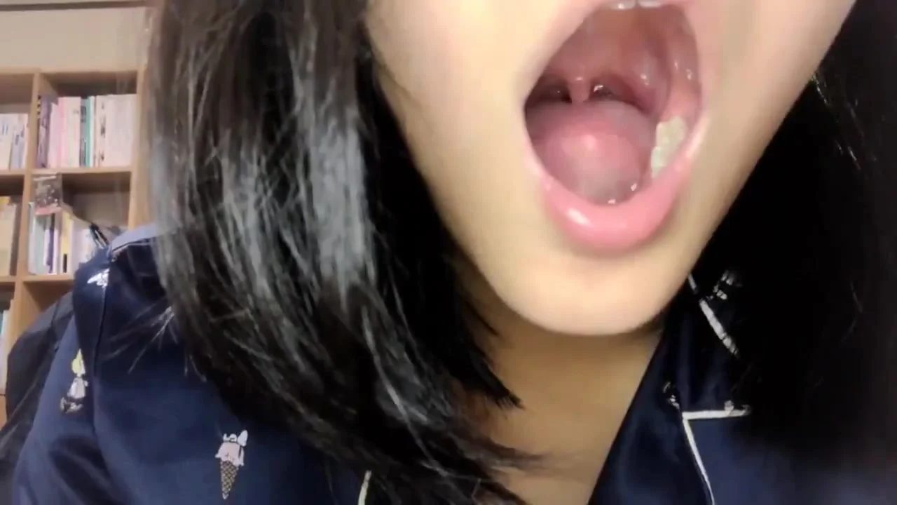 Chinese student Uvula - ThisVid.com