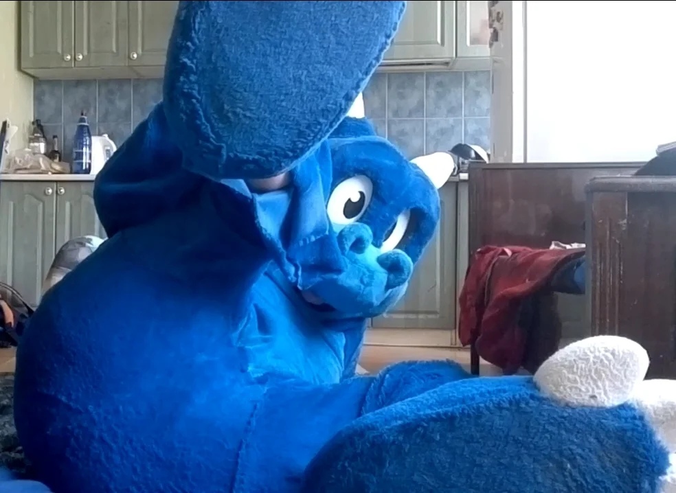 984px x 718px - Dragon fursuit Farting again! - ThisVid.com