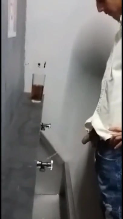 SPYING HOT GUYS AT THE URINAL 6