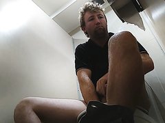 toilet hx 54- Sexy bloke shitting