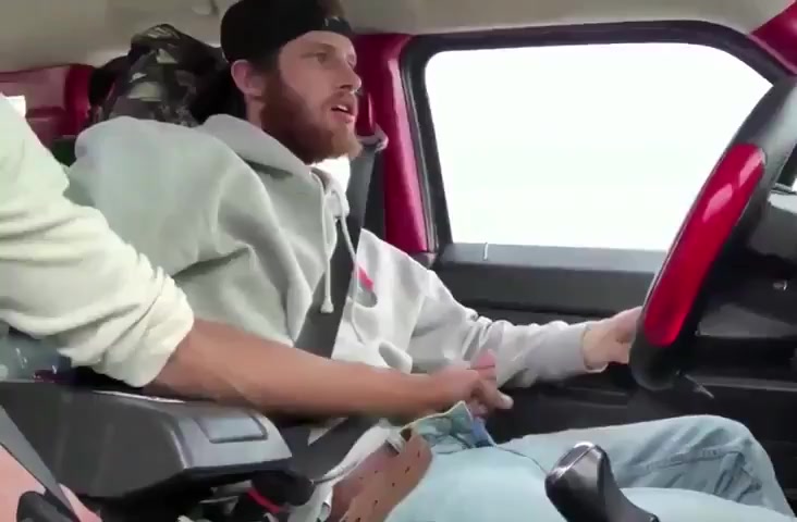 Redneck gets handjob driving his pickup