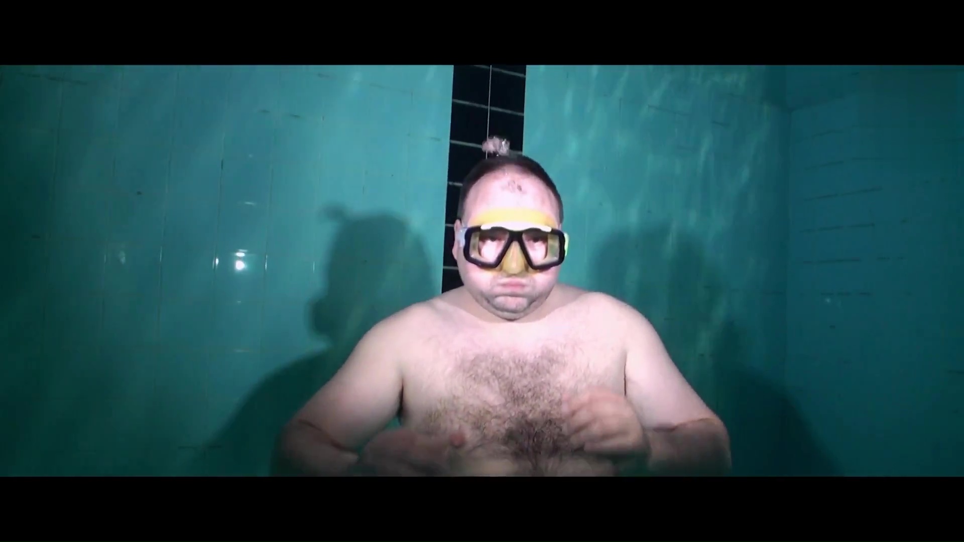 Dutch Chubby underwater