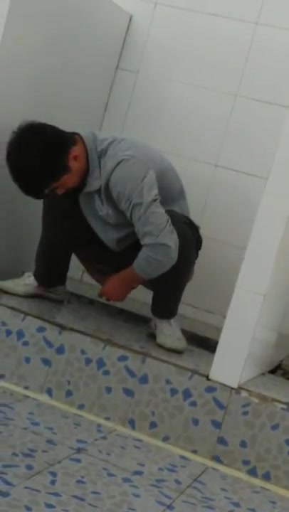 CHINESE GUYS SHITTING IN THE HOLE 5